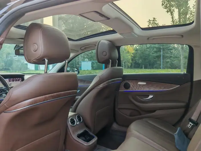 Mercedes-Benz E-Class 2023 Model E 300 L Fashion Model sedan – фото 9