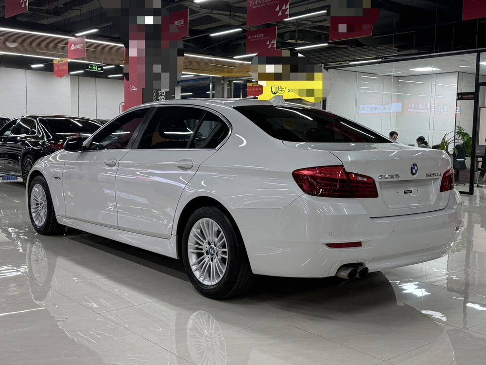 BMW 5 Series 2014 525Li Leading – фото 4