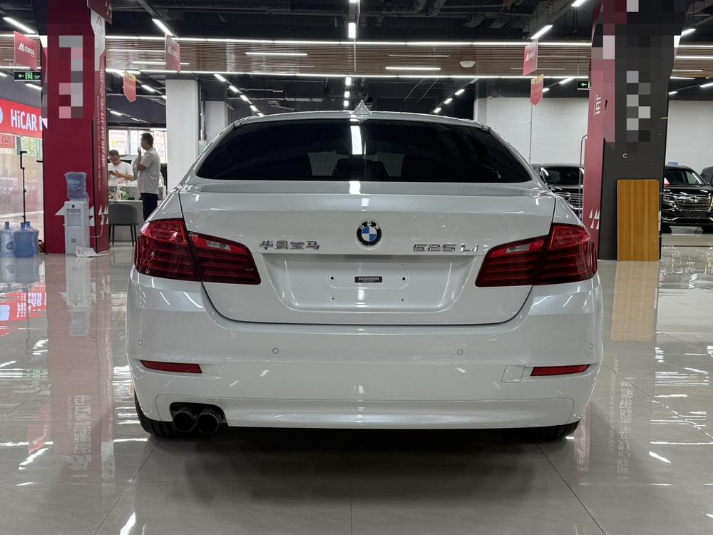 BMW 5 Series 2014 525Li Leading – фото 5