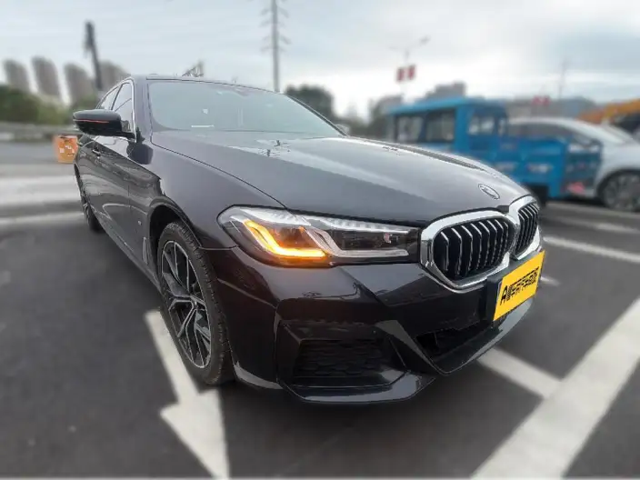 BMW 5 Series 2023 Model 530Li Exclusive Model M Sports Set – фото 3