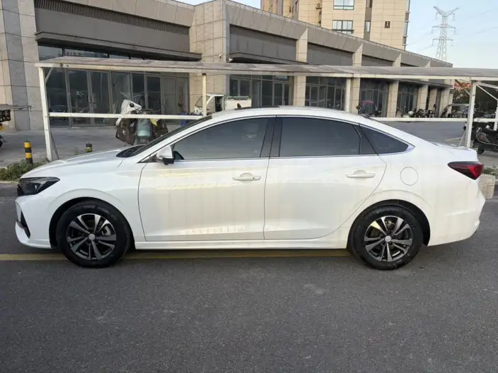 Changan Eado 2023 Model PLUS Changxiang Edition Blue whale NE 1.4T GDI DCT Noble Model – фото 4