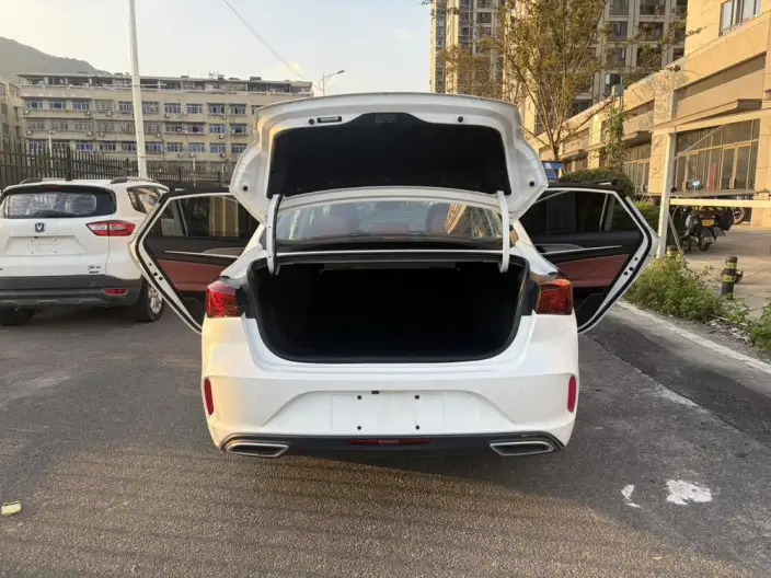 Changan Eado 2023 Model PLUS Changxiang Edition Blue whale NE 1.4T GDI DCT Noble Model – фото 10