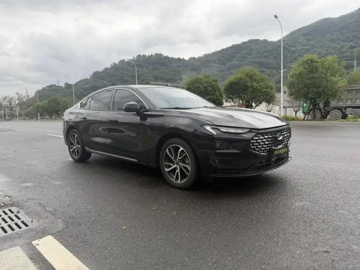 Ford Mondeo 2023 Model EcoBoost 245 Luxury Model