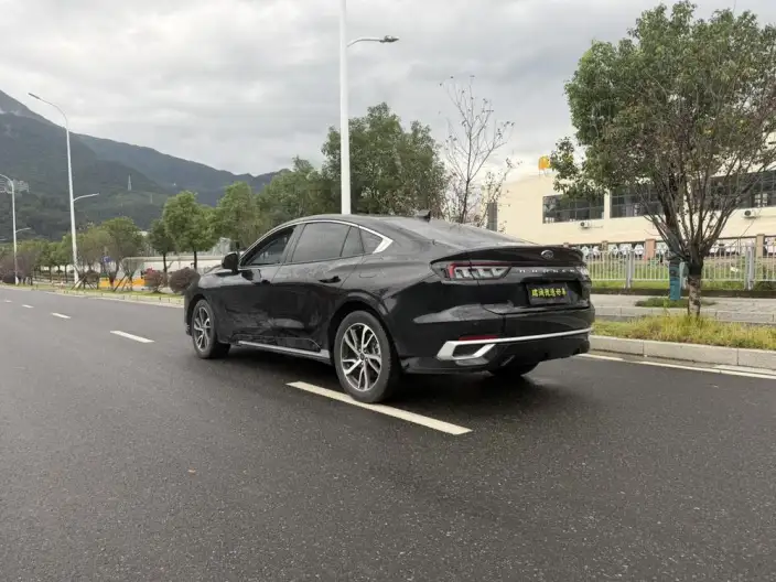 Ford Mondeo 2023 Model EcoBoost 245 Luxury Model – фото 5