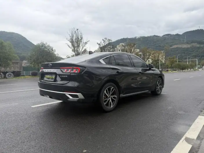 Ford Mondeo 2023 Model EcoBoost 245 Luxury Model – фото 7