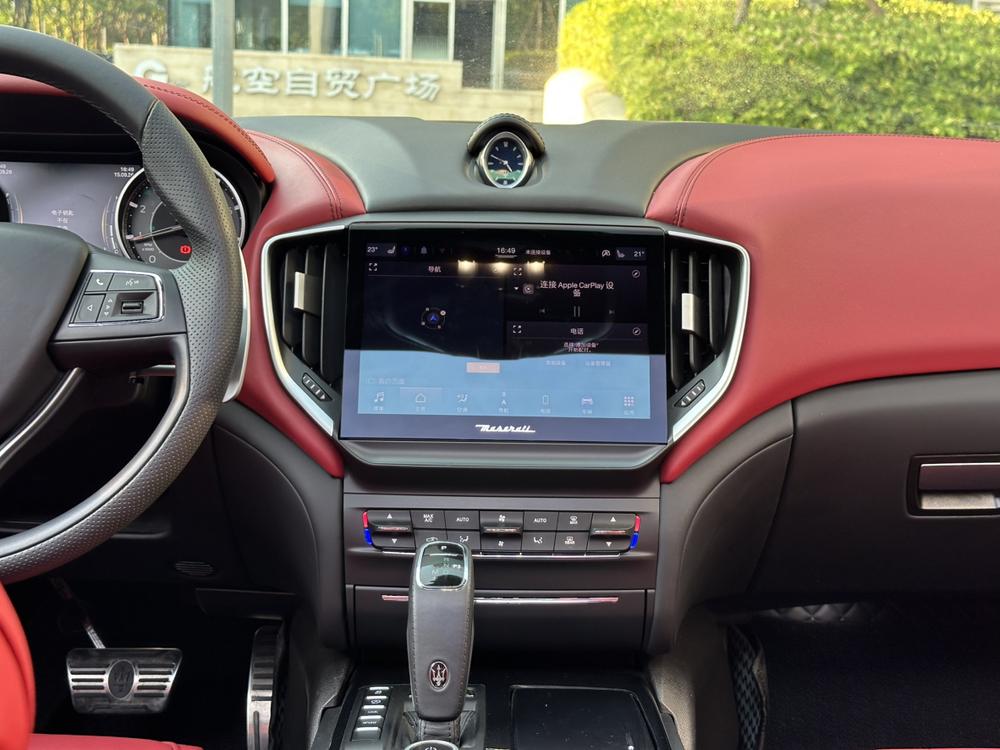 Ghibli 2023 3.0T Modena – фото 8