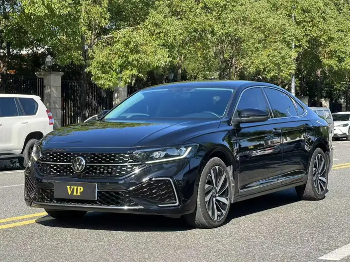 Volkswagen Passat 2023 Model Facelift 330TSI Starry sky Elite Edition – фото 1