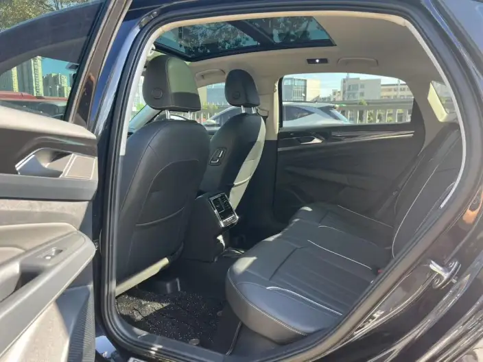 Volkswagen Passat 2023 Model Facelift 330TSI Starry sky Elite Edition – фото 9