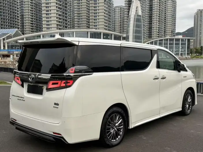 Vellfire 2021 Model Toyota Crown Hybrid 2.5L HV Supreme Edition – фото 6