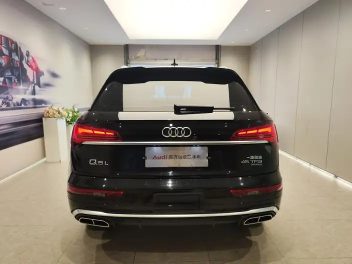 Audi Q5L 2022 Model 45T Luxury Dynamic Model – фото 3