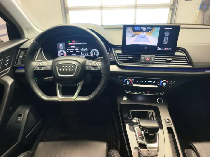 Audi Q5L 2022 Model 45T Luxury Dynamic Model – фото 9