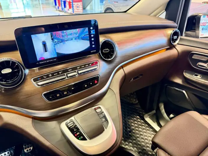 Mercedes-Benz V-Class 2022 Model V 260 L Long wheelbase Premium Edition – фото 6