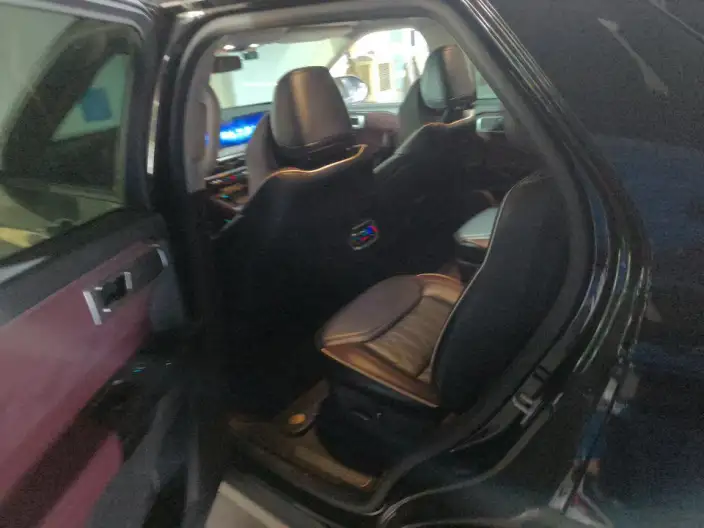 Ford Explorer 2023 Model EcoBoost 285 4WD Titan Jin Edition 6 seat – фото 9