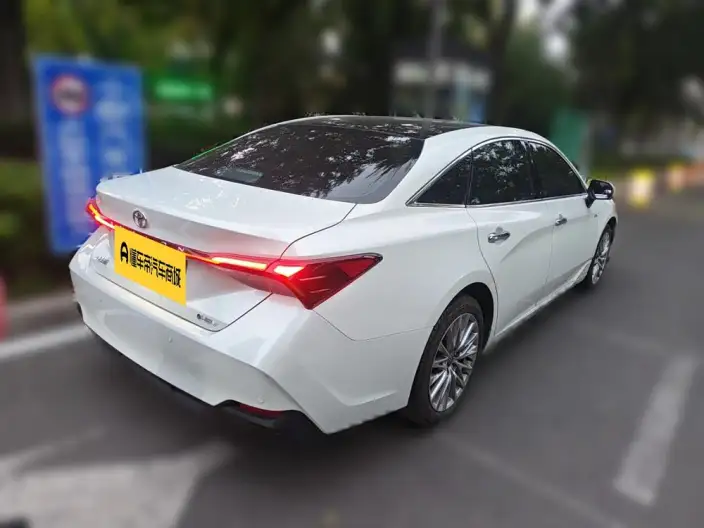 Toyota Avalon 2024 Model Intelligent Hybrid 2.0L E-CVT Deluxe Edition – фото 2