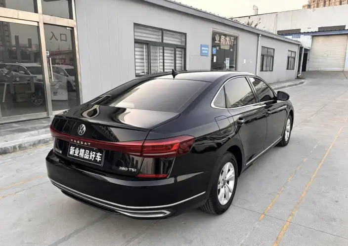 Volkswagen Passat 2022 Model 280TSI Business Edition – фото 6