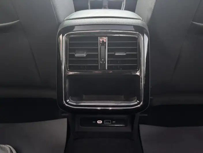 Volkswagen Passat 2022 Model 280TSI Business Edition – фото 9