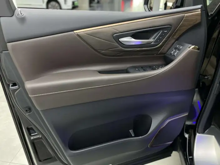 Vellfire 2023 Model Toyota Crown 2.5L Intelligent Hybrid 4WD Supreme Edition – фото 9