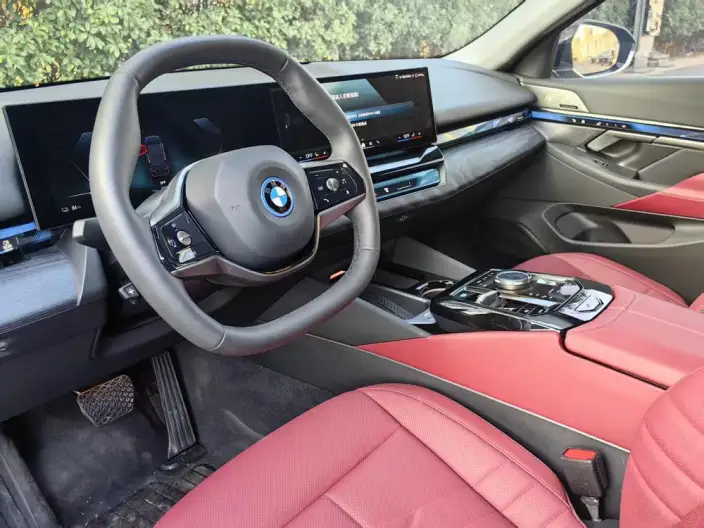 BMW i5 2024 Model eDrive35L Luxury Set – фото 9