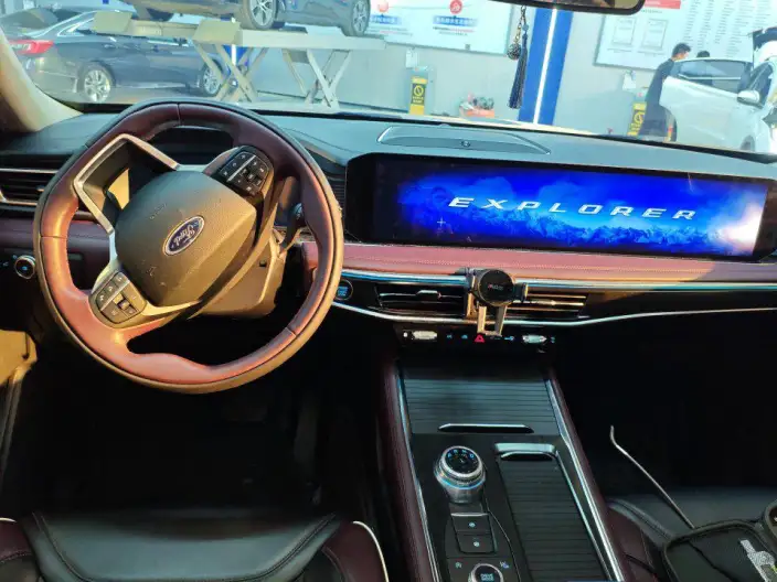 Ford Explorer 2023 Model EcoBoost 285 4WD Titan Jin Edition 6 seat – фото 6