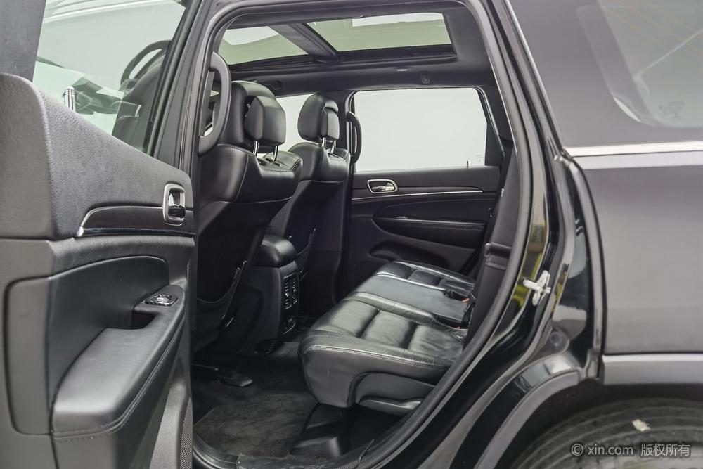 Jeep Grand Cherokee Imported 2017 3.0L Comfort Navigation – фото 19