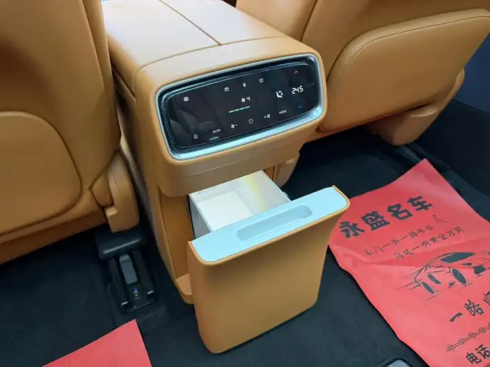 Aito M9 2024 Model Extended Range Ultra VI seat Edition – фото 10