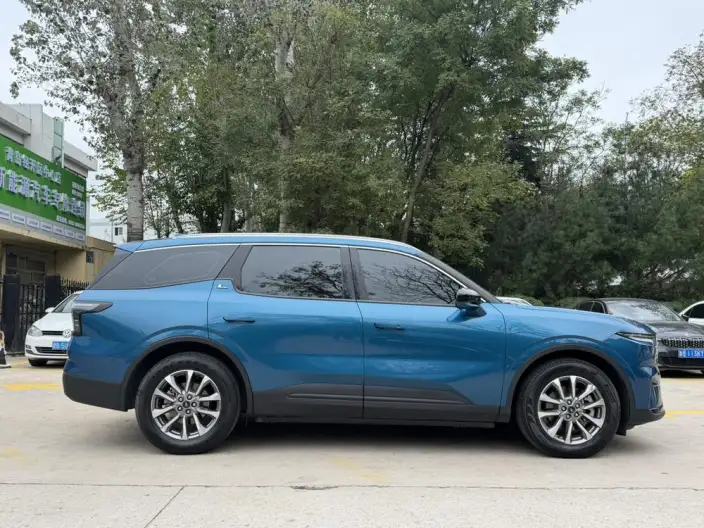 Ford Edge 2023 Model Ford Edge L 2.0T EcoBoost 2WD VII seat Luxury Model – фото 8