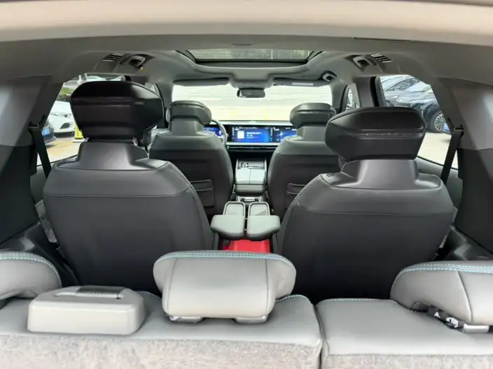 Ford Edge 2023 Model Ford Edge L 2.0T EcoBoost 2WD VII seat Luxury Model – фото 9