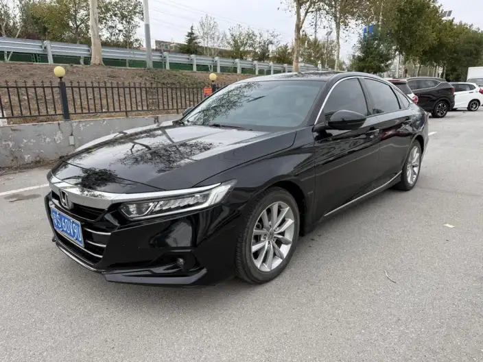 Honda Accord 2022 Model 260TURBO Deluxe Edition – фото 1