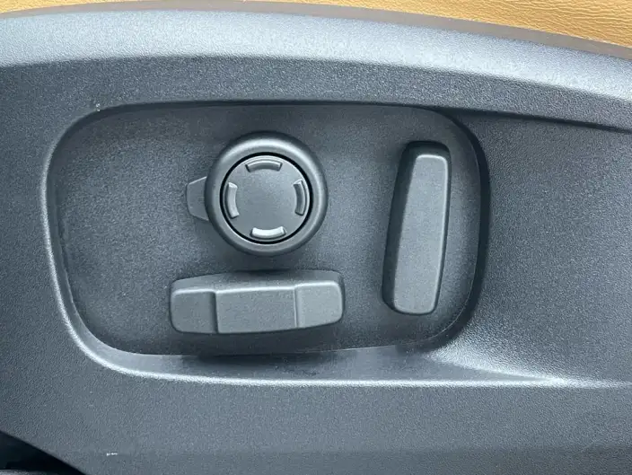Land Rover Defender 2024 Model 110 3.0T P400 X-Dynamic HSE – фото 6