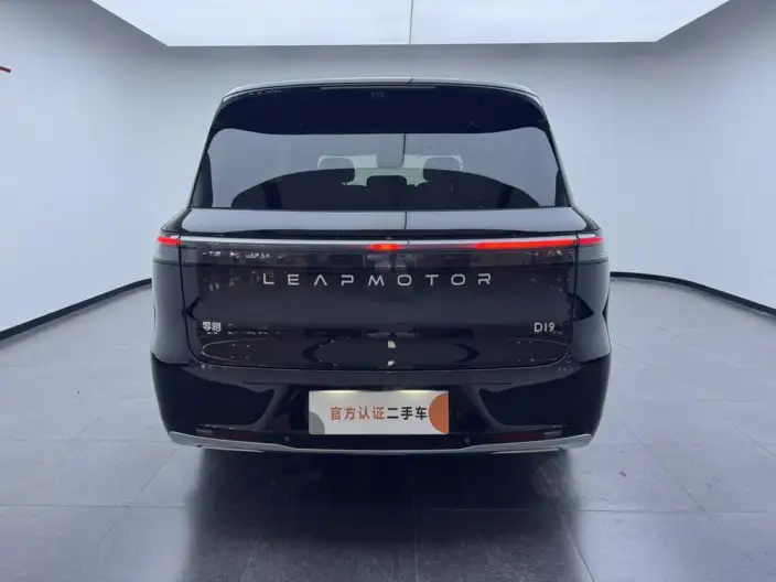 Leapmotor D19 2026 Model EV 720 Zhizun Edition VII seat – фото 5