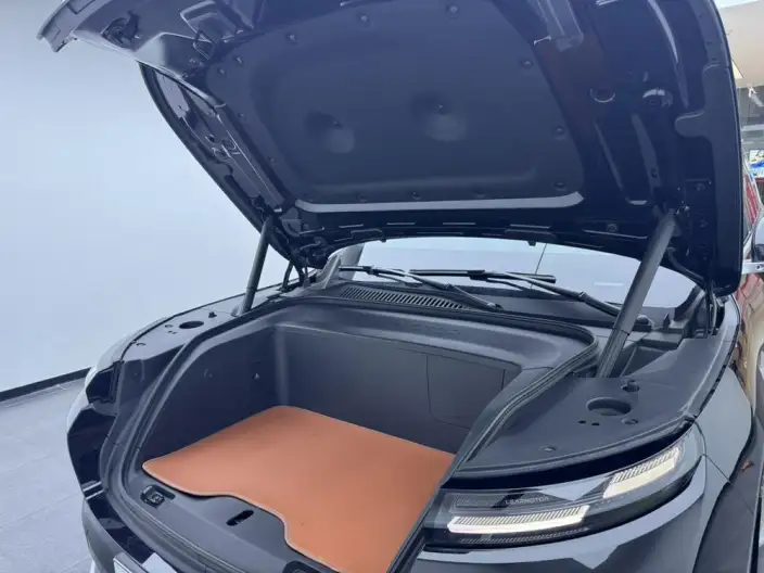 Leapmotor D19 2026 Model EV 720 Zhizun Edition VII seat – фото 7