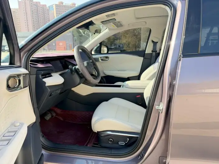 Lynk & Co 06 2026 Model Relive 1.5T Ultra – фото 8