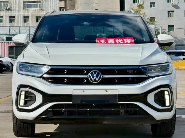 Volkswagen T-Roc 2023 Model 300TSI DSG Starlight Edition – фото 2