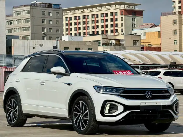 Volkswagen T-Roc 2023 Model 300TSI DSG Starlight Edition – фото 3