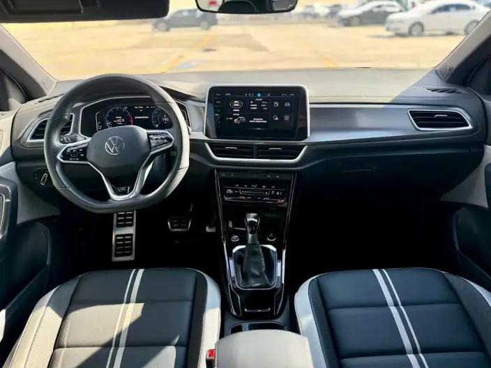 Volkswagen T-Roc 2023 Model 300TSI DSG Starlight Edition – фото 7