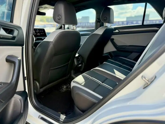 Volkswagen T-Roc 2023 Model 300TSI DSG Starlight Edition – фото 9