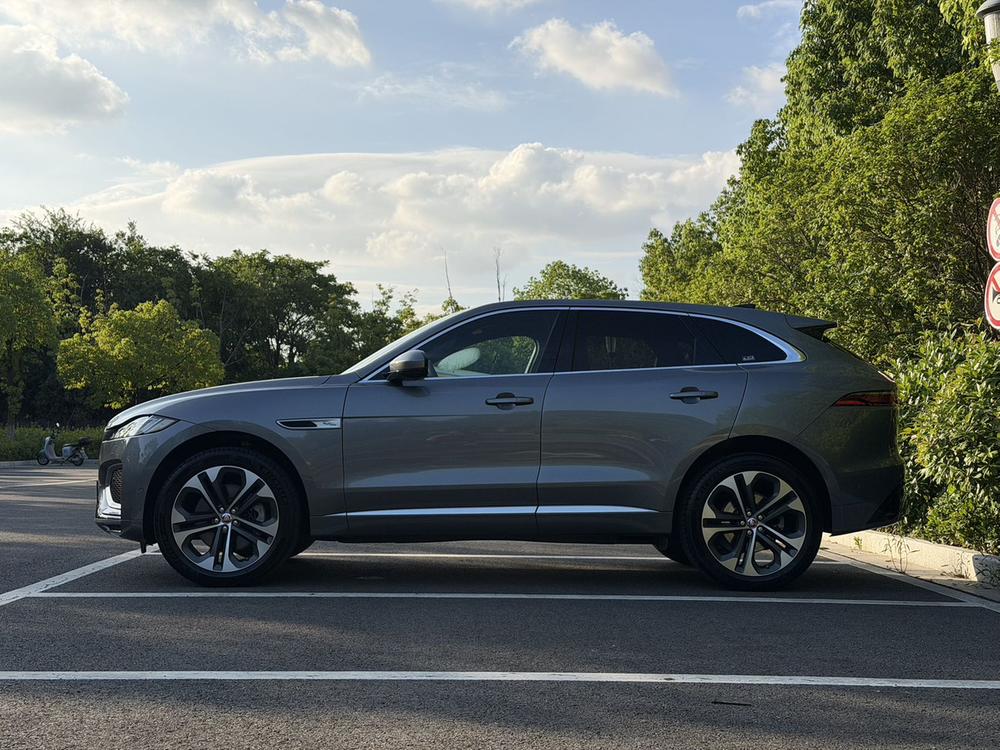 Jaguar F-PACE 2021 340PS R-Dynamic SE – фото 4