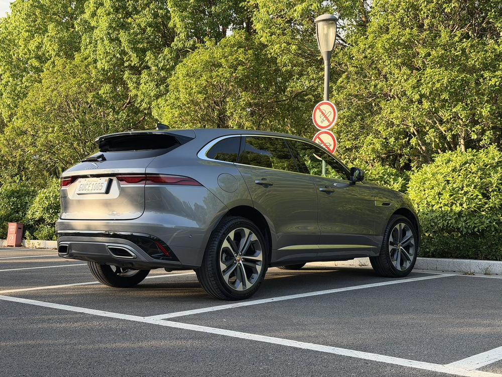 Jaguar F-PACE 2021 340PS R-Dynamic SE – фото 7