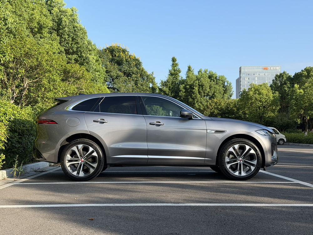 Jaguar F-PACE 2021 340PS R-Dynamic SE – фото 8