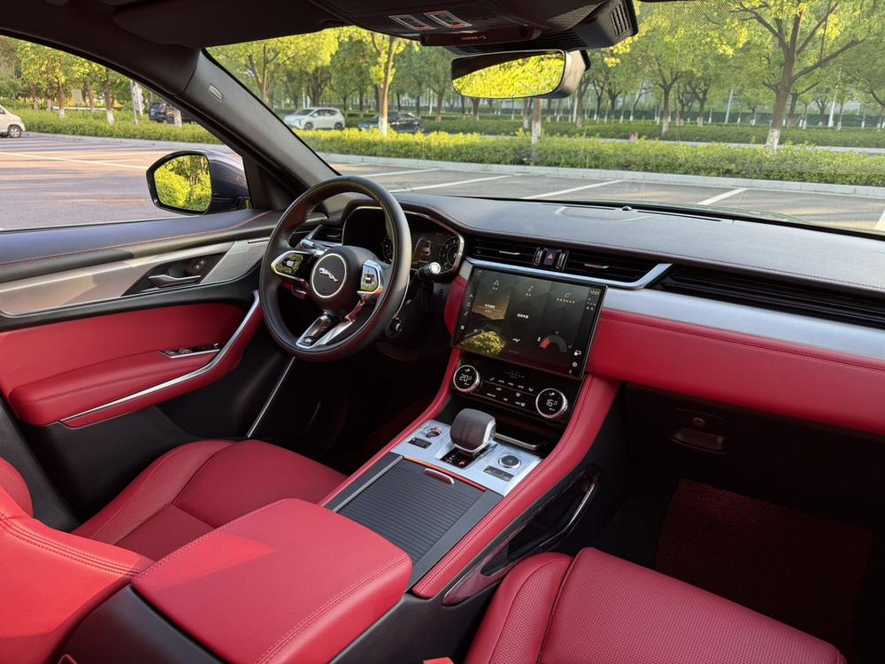 Jaguar F-PACE 2021 340PS R-Dynamic SE – фото 11