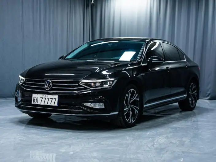 Volkswagen Magotan 2021 Model 330TSI DSG 30th Anniversary Memorial Edition – фото 1