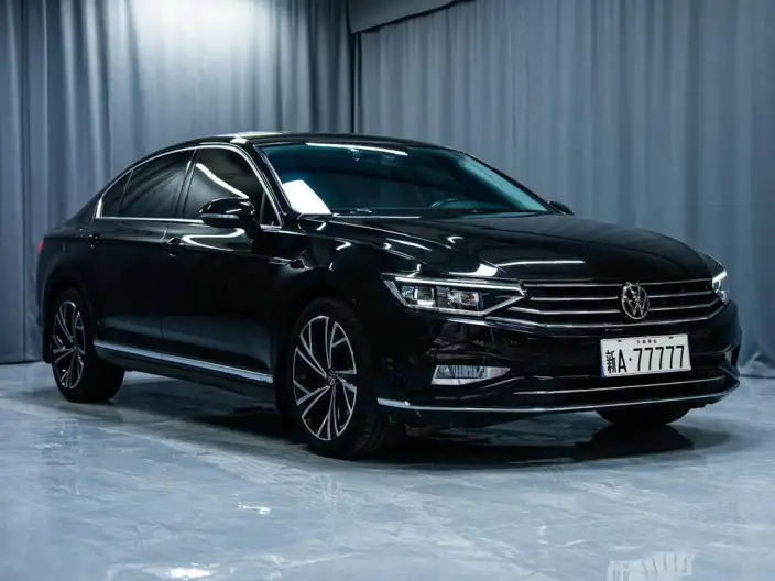 Volkswagen Magotan 2021 Model 330TSI DSG 30th Anniversary Memorial Edition – фото 3