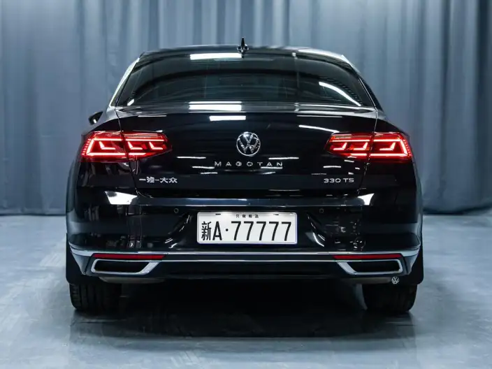 Volkswagen Magotan 2021 Model 330TSI DSG 30th Anniversary Memorial Edition – фото 5