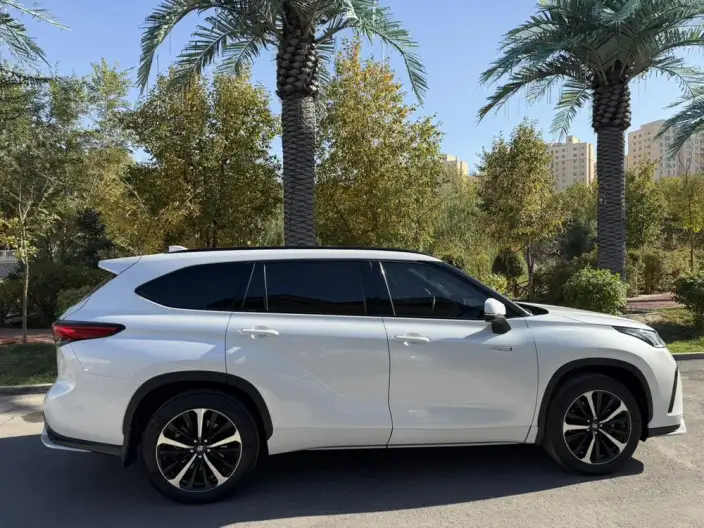 Crown Kluger 2022 Model 2.5L HEV 4WD Premium Edition – фото 7