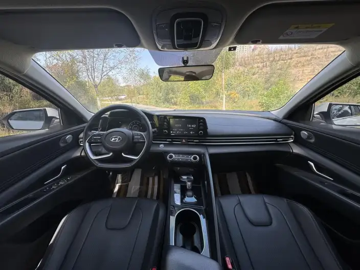 Hyundai Ioniq 2023 Model 1.5L CVT GLX Elite Edition – фото 7