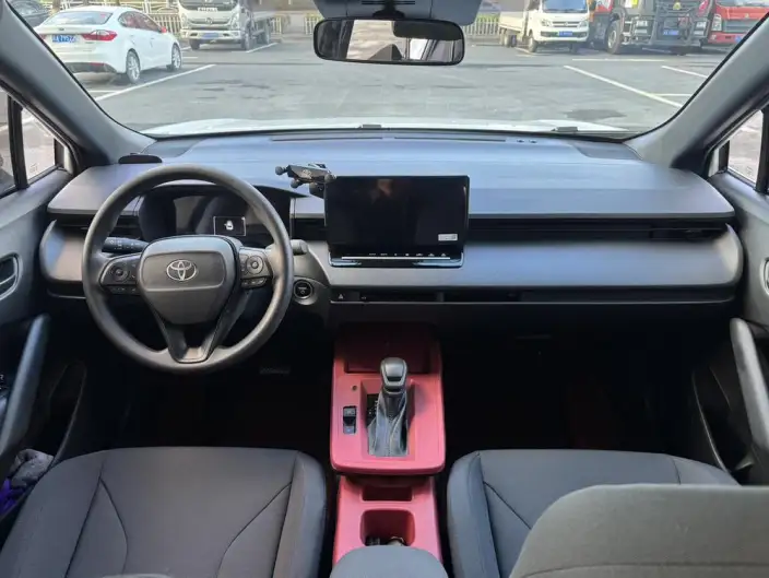 Toyota Corolla Cross 2026 Model 2.0L Intelligent Hybrid Pioneer Edition – фото 7