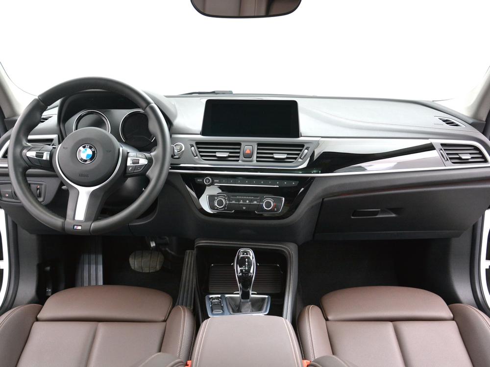BMW 1 Series Модель 2021 года 120i M Sports Edition – фото 9