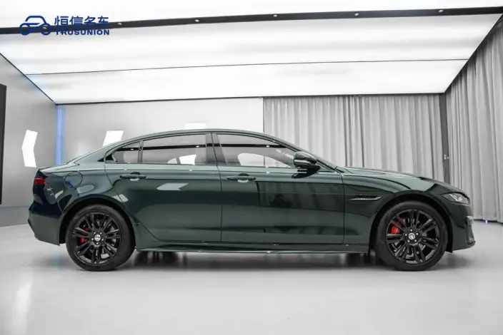 Jaguar XE L 2025 Model 2.0T 250PS R-DYNAMIC 90th Anniversary Collector Edition Edition – фото 7