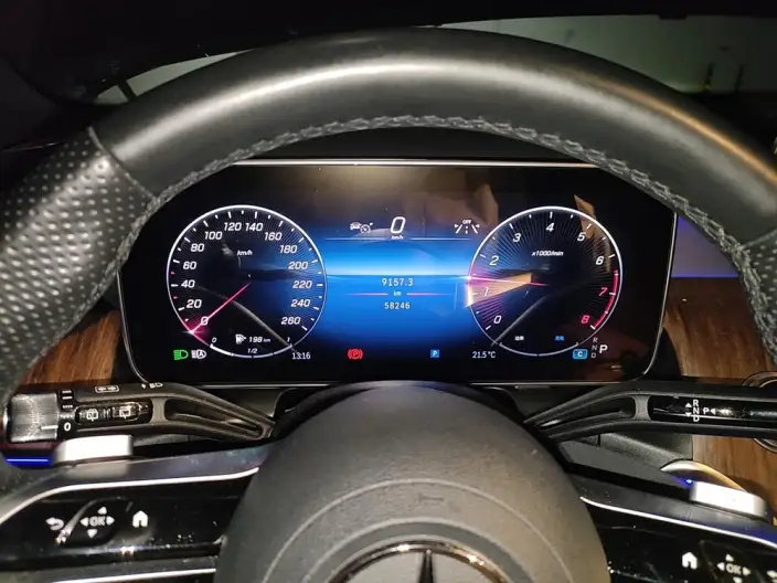 Mercedes-Benz GLC 2023 Model Facelift GLC 300 L 4MATIC Dynamic Model 5 seat – фото 6
