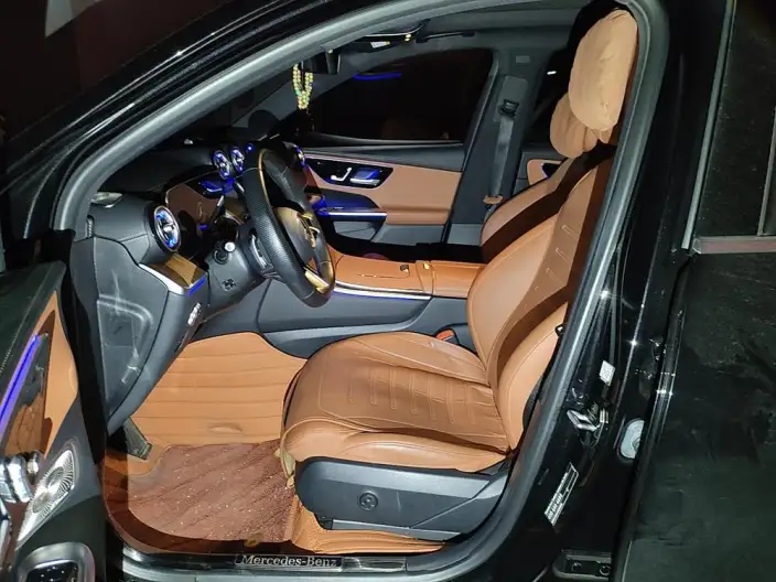 Mercedes-Benz GLC 2023 Model Facelift GLC 300 L 4MATIC Dynamic Model 5 seat – фото 10